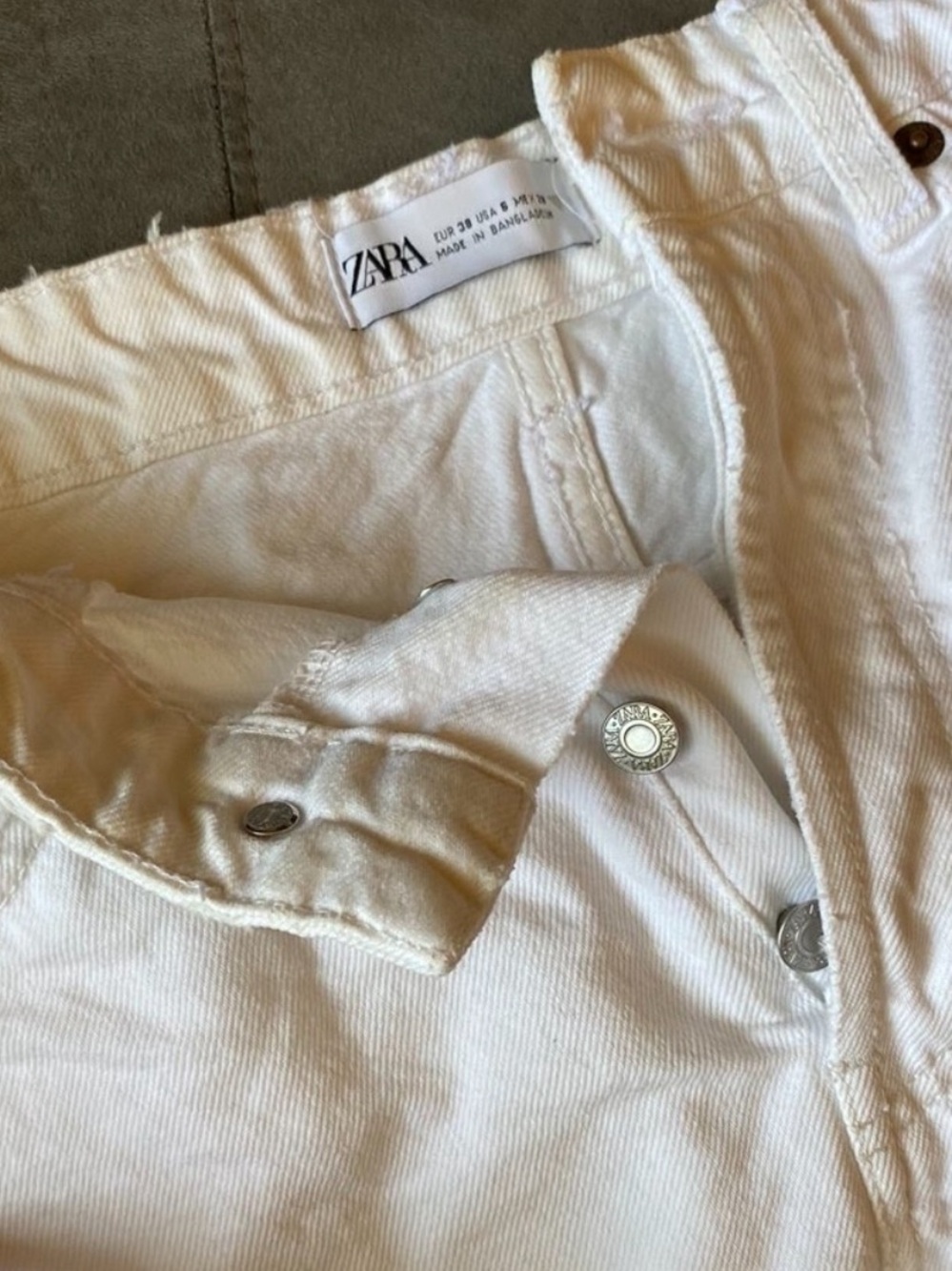 Zara White High-Rise Women’s Jeans - Snap Closure